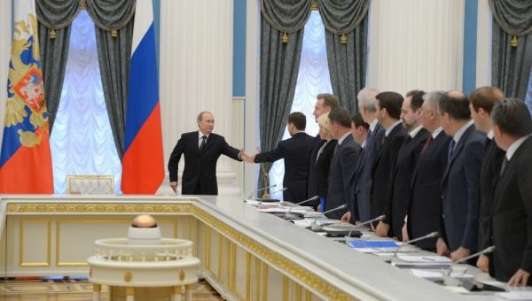 Kā veidojas Krievijas Federācijas valdības sastāvs, tā galvenās pilnvaras